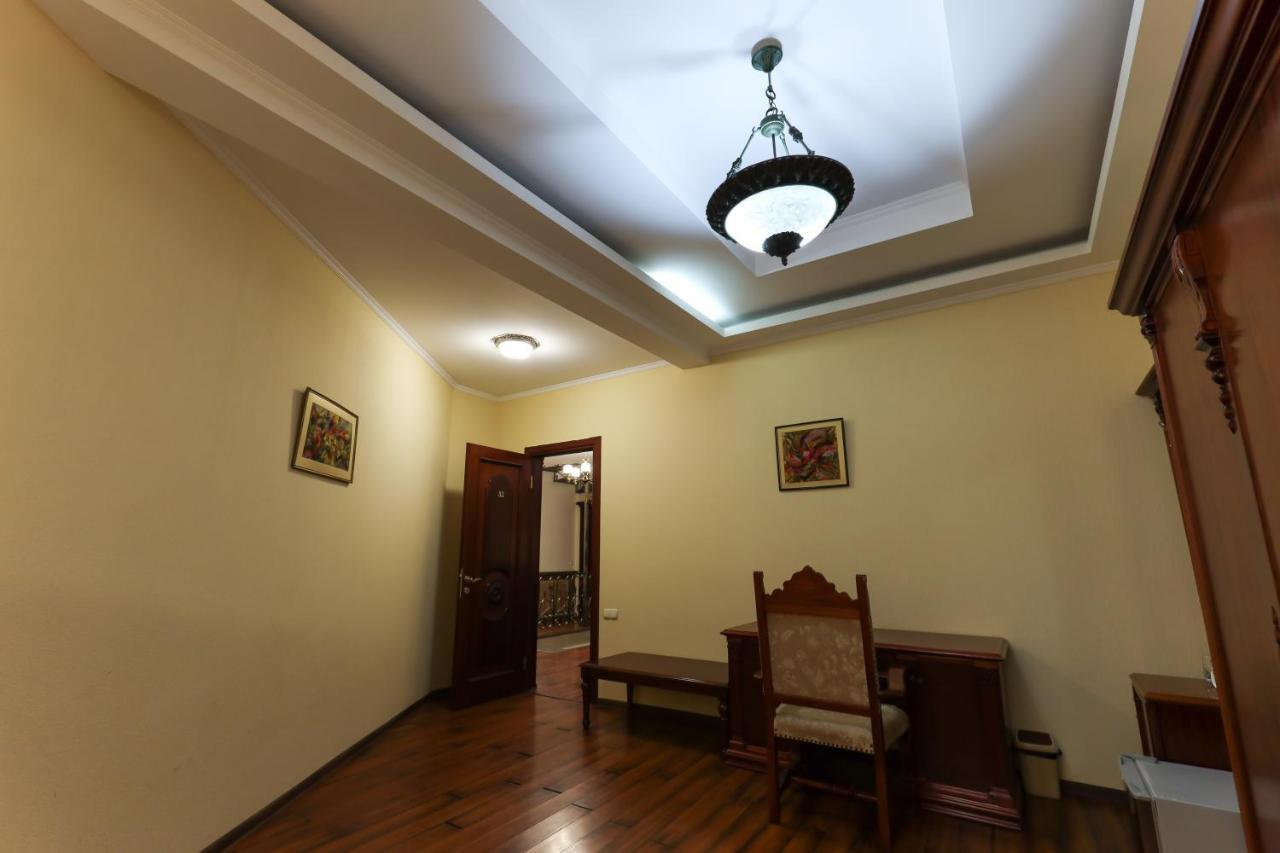 Aeetes Palace Кутаїсі Екстер'єр фото